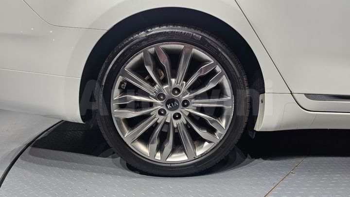 Kia K7 2020 — 4