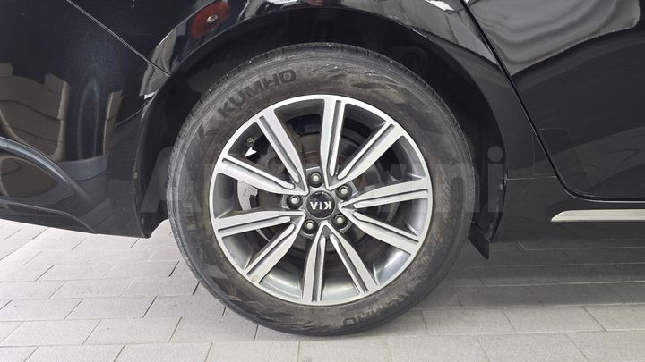 Kia K5 2020 — 5