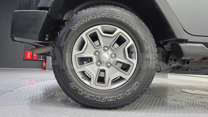 Jeep Wrangler 2017 — 5