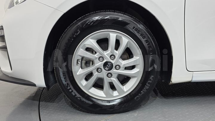 Kia K3 2021 — 4