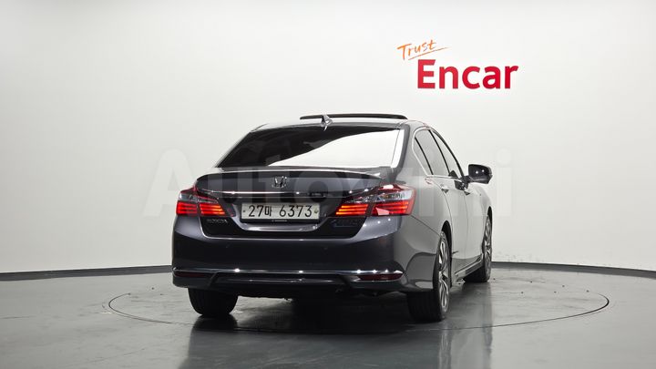 Honda Accord 2017 — 4
