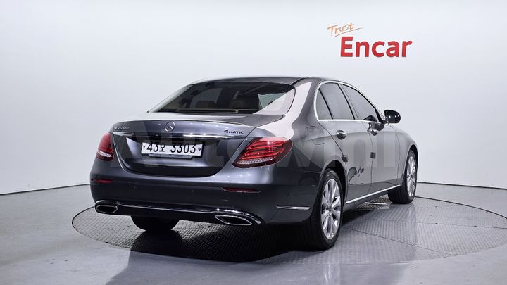 Mercedes Benz E Class