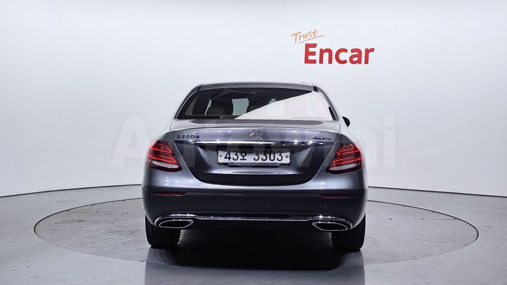 Mercedes Benz E Class 2018 — 4