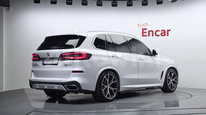 BMW X5 2022 — 2
