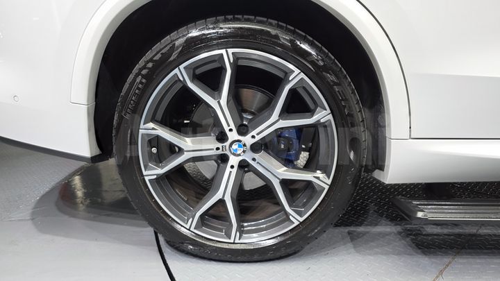 BMW X5 2022 — 5