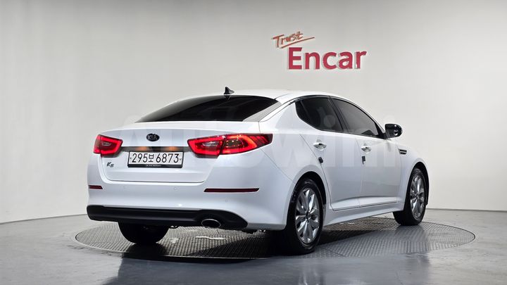 Kia K5 2015 — 2