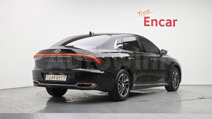 Hyundai Grandeur 2021 — 2