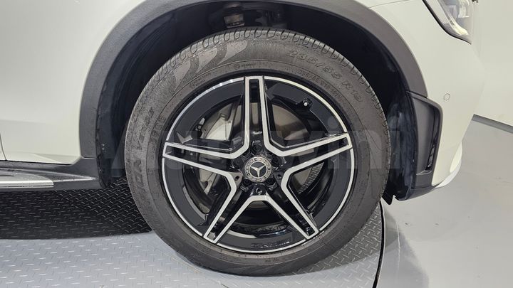 Mercedes-Benz GLC Class 2023 — 4
