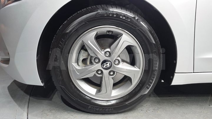 Hyundai Avante 2016 — 5