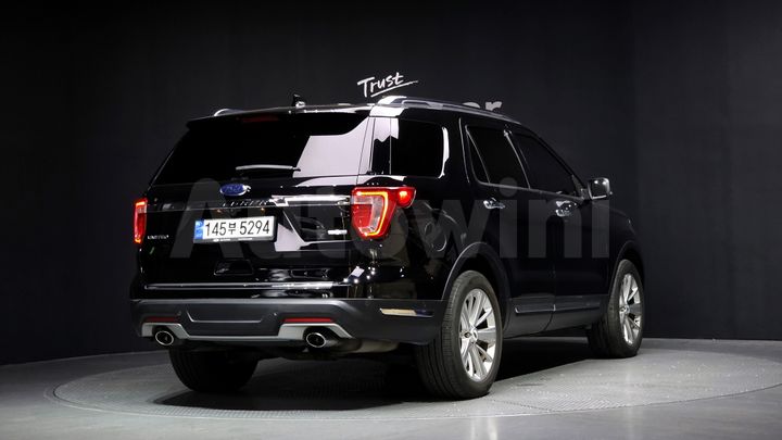 Ford Explorer 2018 — 2