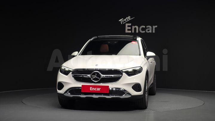 Mercedes-Benz GLC Class 2026 — 3