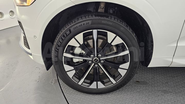 Volvo XC60 2026 — 5