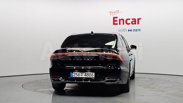 Hyundai Grandeur 2023 — 4