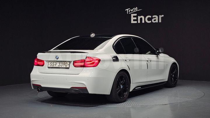 BMW 3 Series 2018 — 2