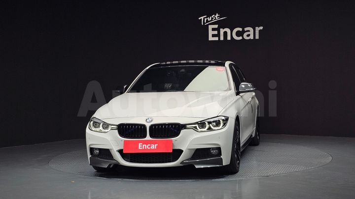 BMW 3 Series 2018 — 3