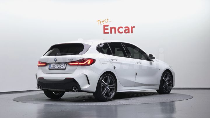 BMW 1 Series 2021 — 2