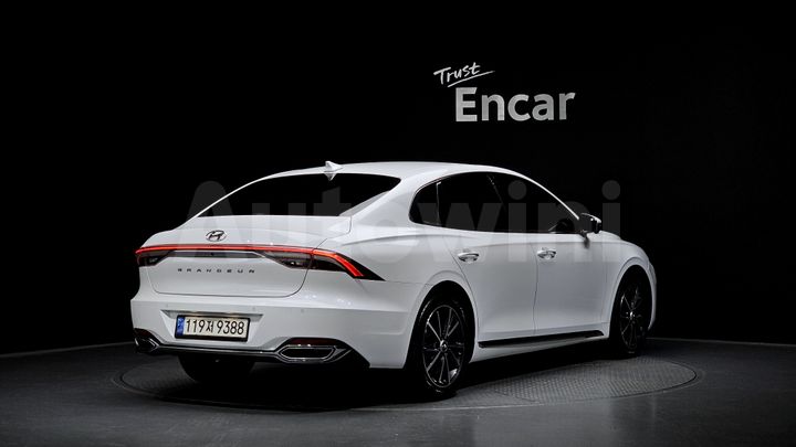 Hyundai Grandeur 2023 — 2