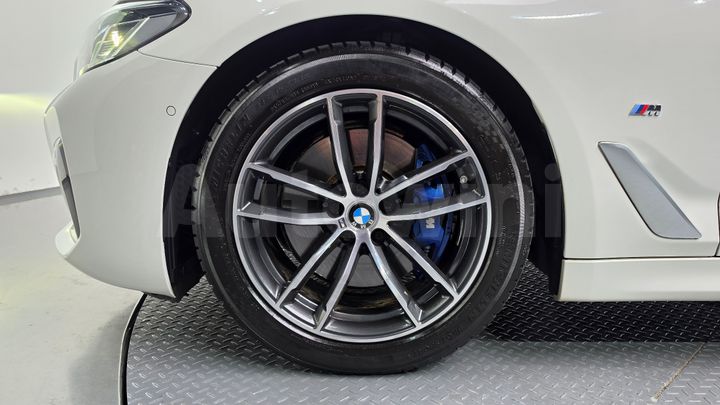 BMW 5 Series 2022 — 4