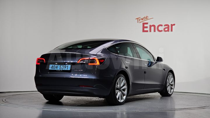 Tesla Model 3 2020 — 2