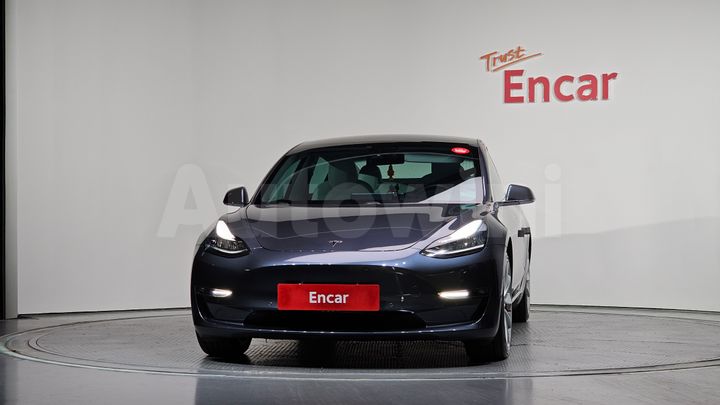 Tesla Model 3 2020 — 3