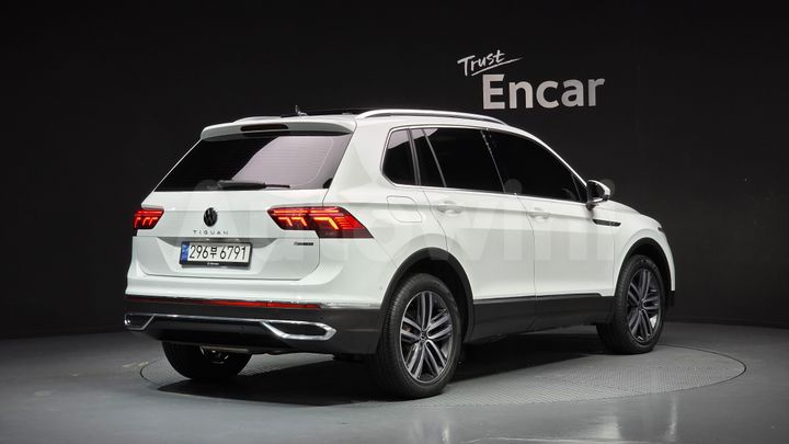 Volkswagen Tiguan 2022 — 3