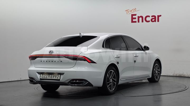 Hyundai Grandeur 2023 — 2
