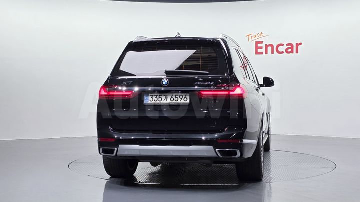 BMW X7 2022 — 4