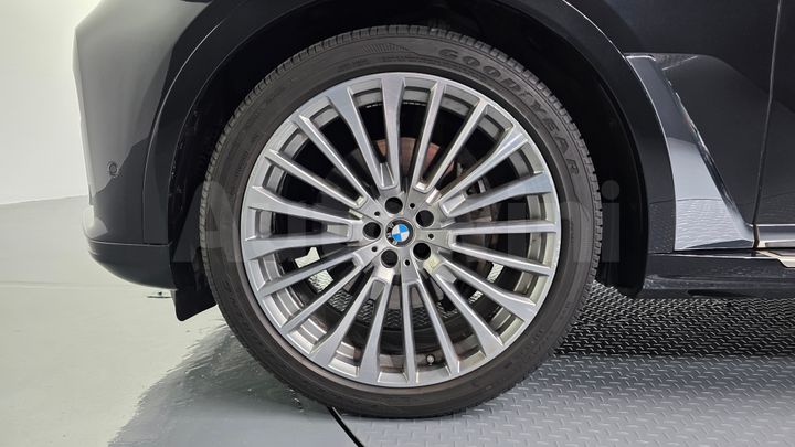BMW X7 2022 — 5