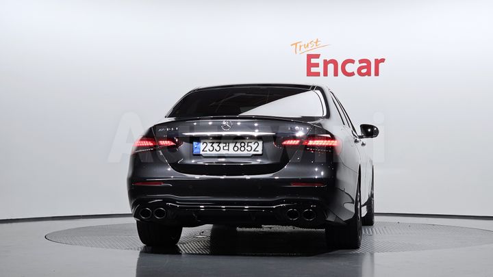 Mercedes-Benz E Class 2023 — 4