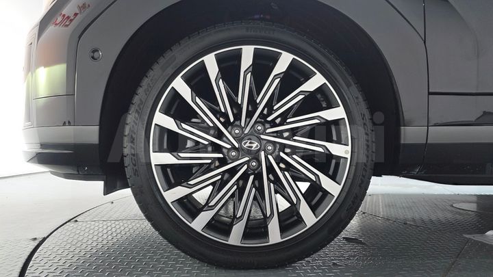 Hyundai SantaFe 2025 — 4