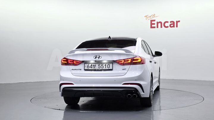Hyundai Avante 2018 — 4