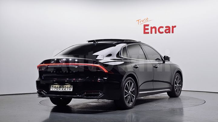 Hyundai Grandeur 2022 — 2