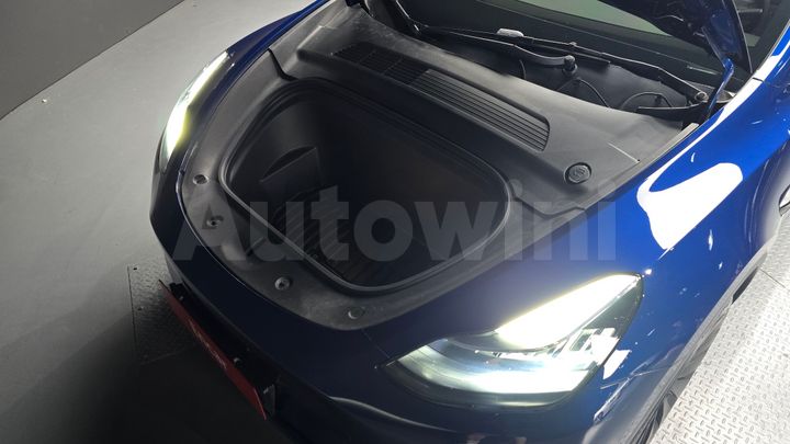 Tesla Model Y 2021 — 5