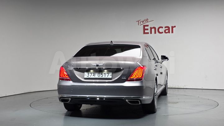 Genesis EQ900 2016 — 3