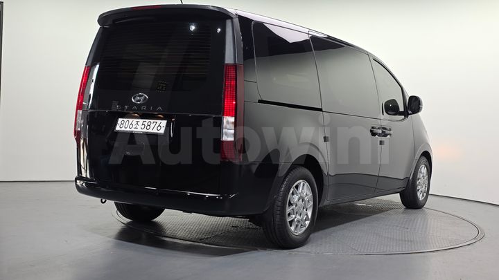 Hyundai Staria 2023 — 2