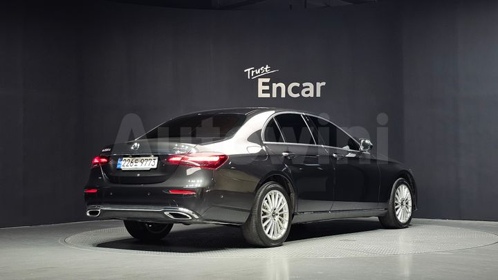 Mercedes-Benz E Class 2023 — 2