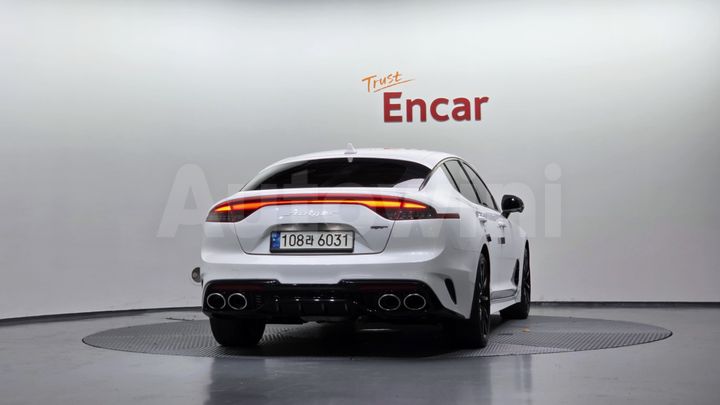 Kia Stinger 2022 — 4