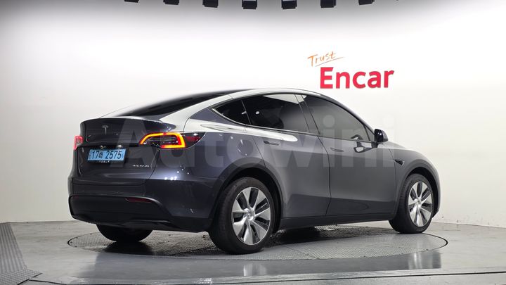 Tesla Model Y 2022 — 2