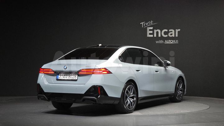 BMW 5 Series 2024 — 2