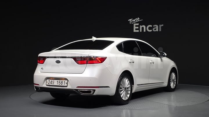 Kia K7 2018 — 2