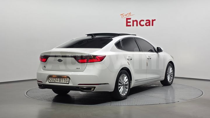 Kia K7 2017 — 2