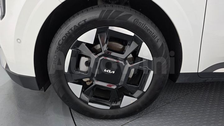 Kia Carnival 2024 — 5