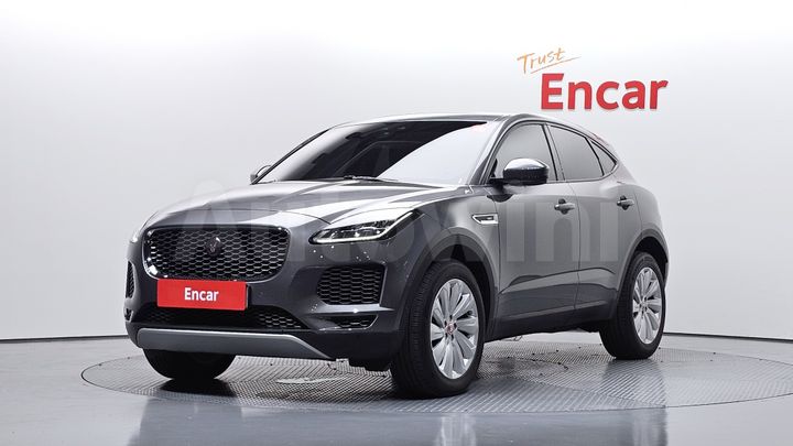 Jaguar E PACE