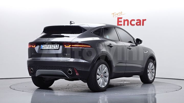 Jaguar E PACE