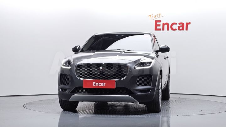 Jaguar E PACE 2018 — 3