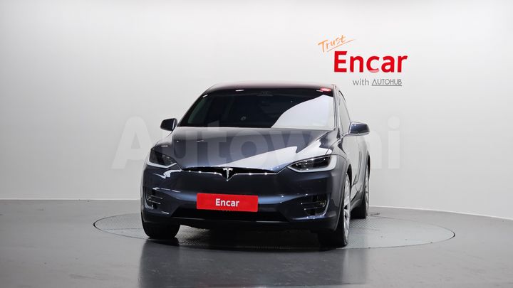 Tesla Model X 2019 — 3
