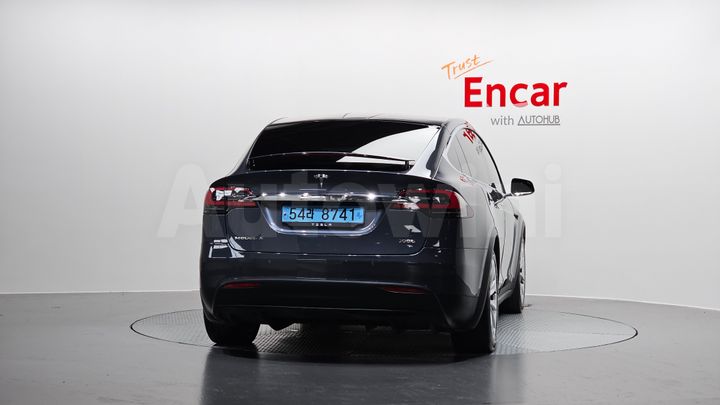 Tesla Model X 2019 — 4