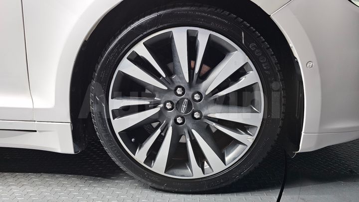 Lincoln MKZ 2017 — 4