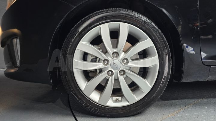 Kia Carens 2014 — 4