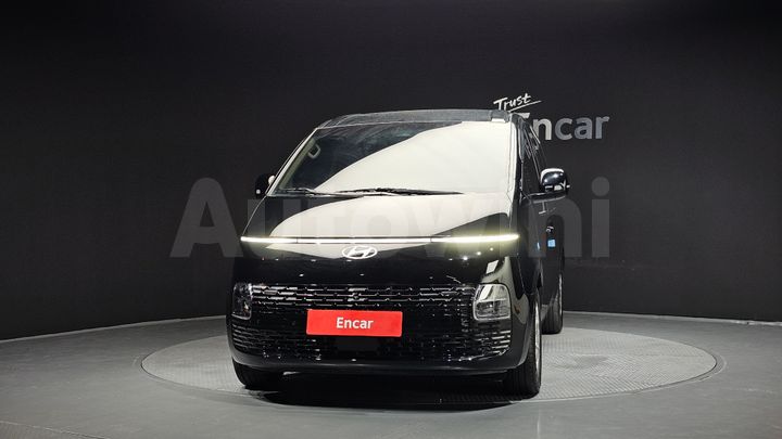 Hyundai Staria 2025 — 3